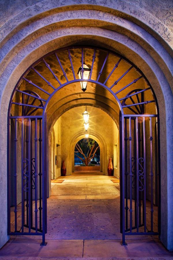 Luxury By Meridian Condoresorts- Apartahotel